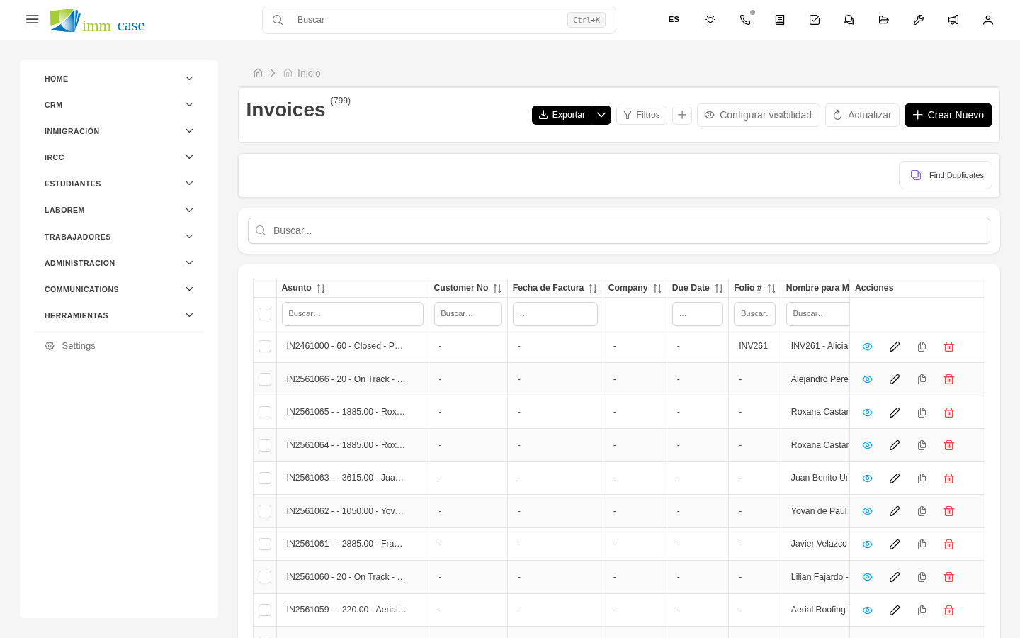Screenshot: formulario de factura con datos fiscales, renglones y total