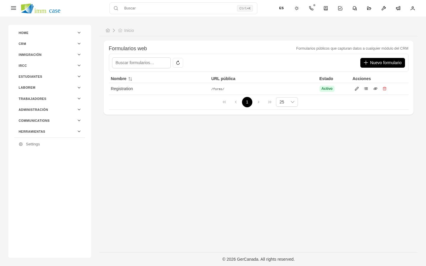 Screenshot: editor de formulario público con vista previa del lado derecho