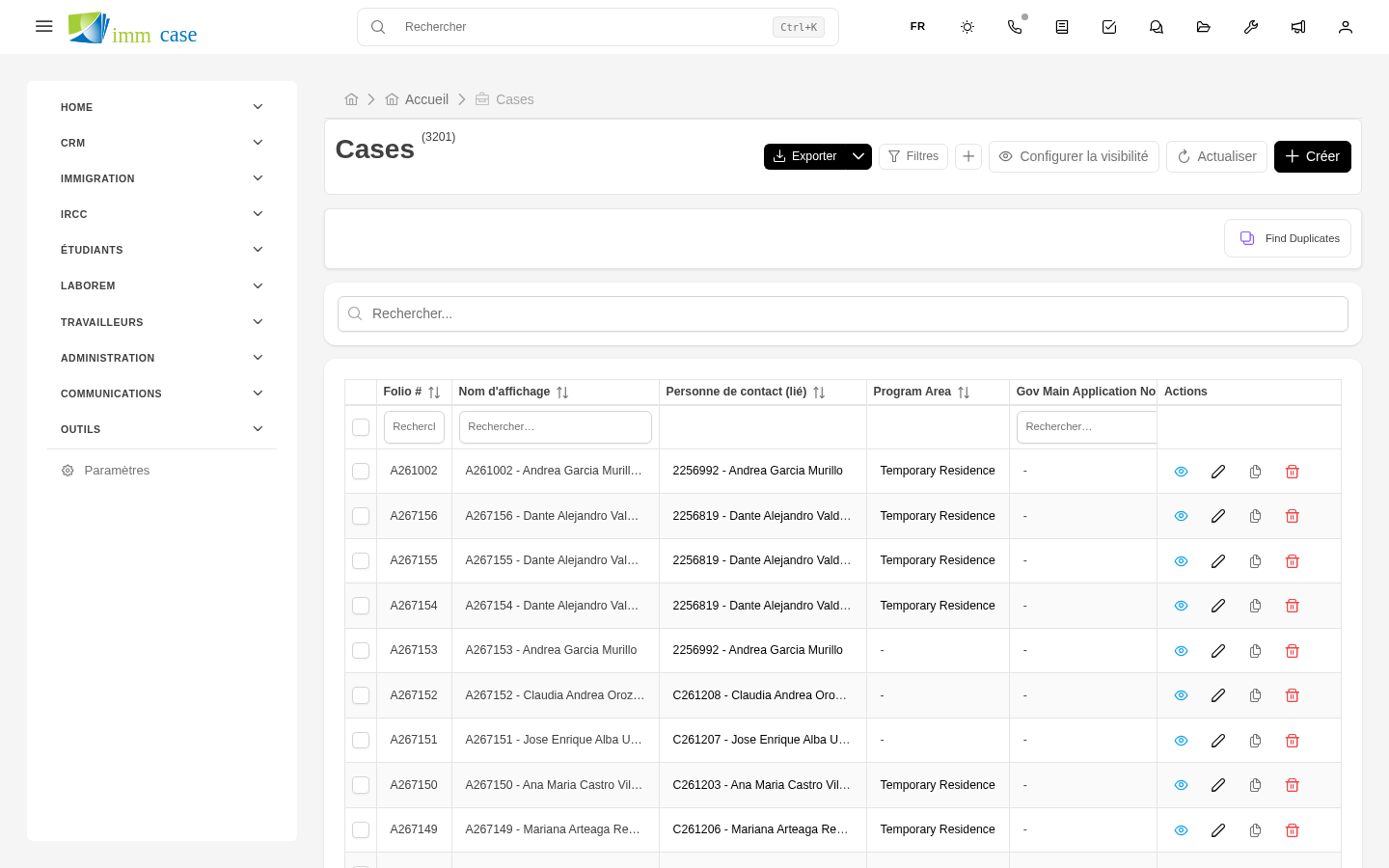 Capture d'écran : vue kanban du module Dossiers avec fiches en colonnes d'étape